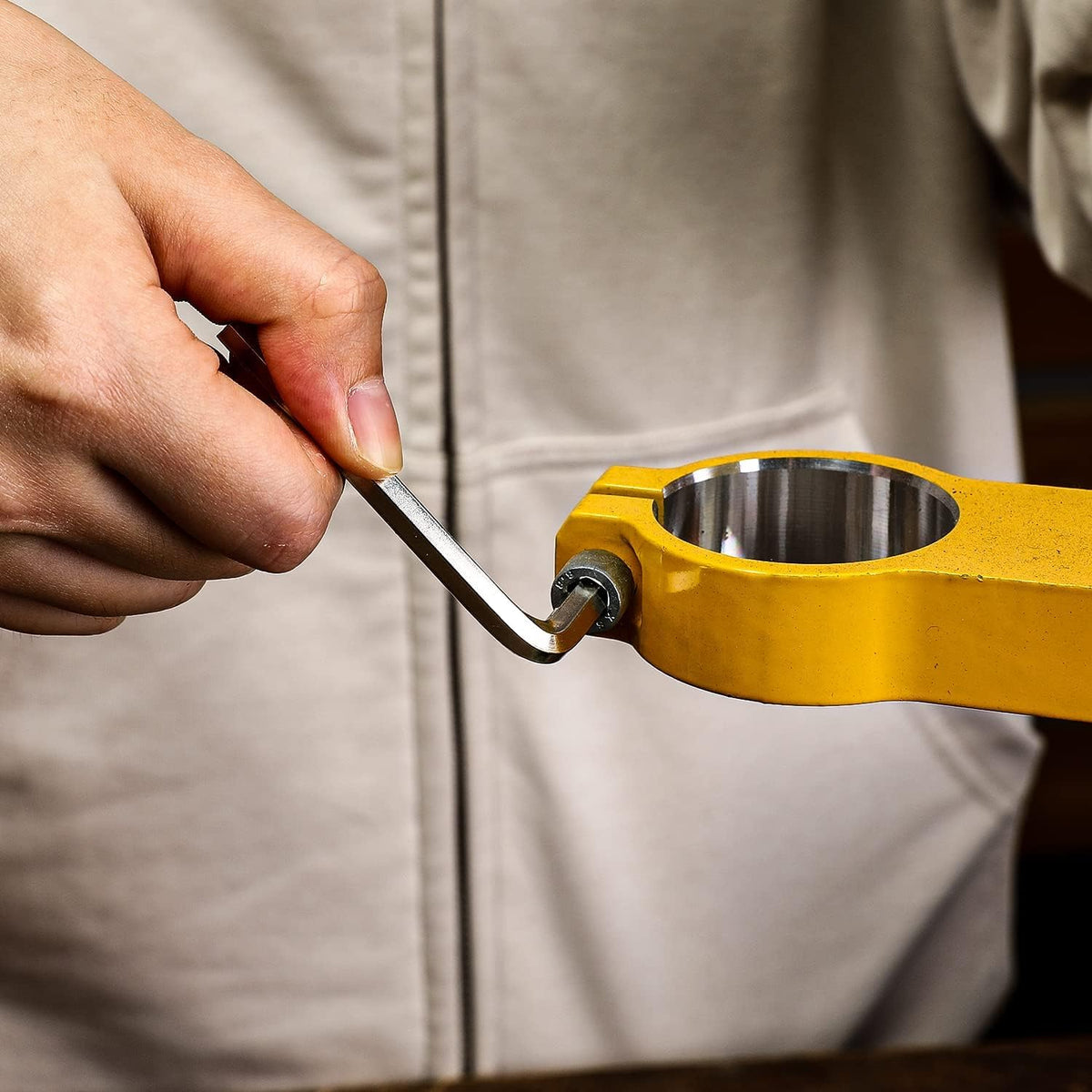 DEKOPRO DKMT50 50-Piece Household Hand Tool Kit – Yellow – product detail