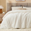 BEDELITE Queen Fleece Comforter Set, Cream White