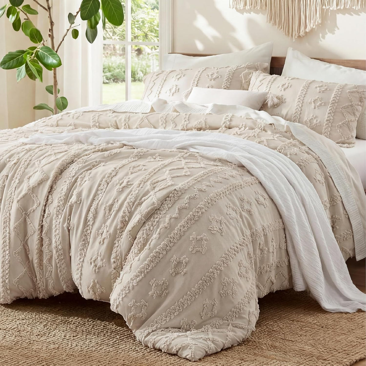 Bedsure Tufted Queen Comforter Set, 3 Pieces, Beige
